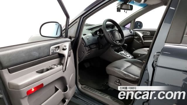 KG모빌리티(SsangYong) Korando 투리스모 4WD GT 9인승, 2014 10