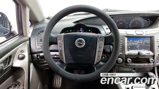 KG모빌리티(SsangYong) Korando 투리스모 4WD GT 9인승, 2014 13