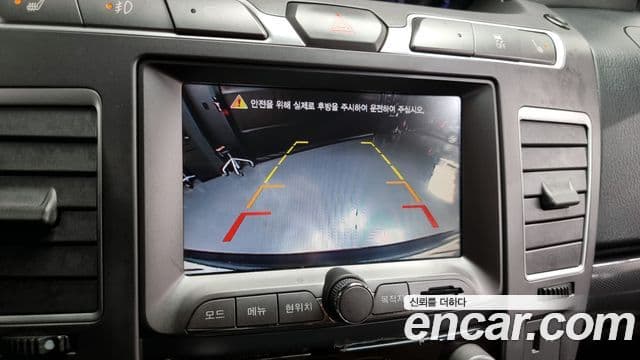 KG모빌리티(SsangYong) Korando 투리스모 4WD GT 9인승, 2014 15