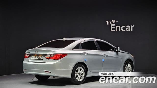 Hyundai YF Sonata LPI top, 2012 2