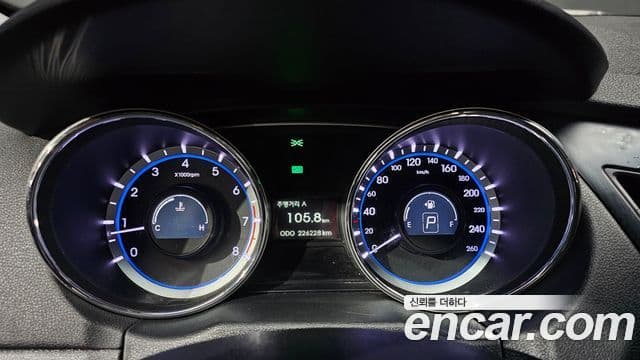 Hyundai YF Sonata LPI top, 2012 8