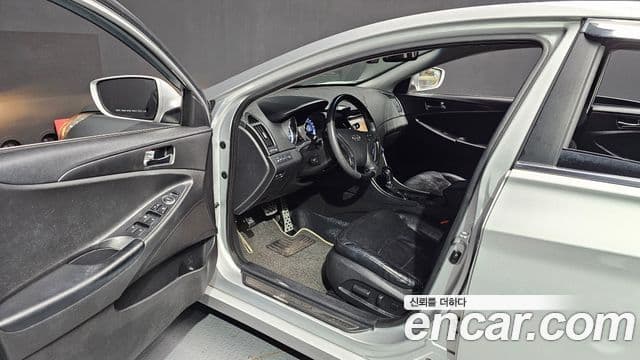 Hyundai YF Sonata LPI top, 2012 10