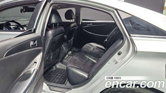 Hyundai YF Sonata LPI top, 2012 12