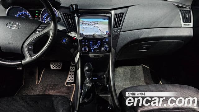 Hyundai YF Sonata LPI top, 2012 16