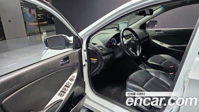 Hyundai Accent(новый кузов / новое поколение) Premium, 2015 11