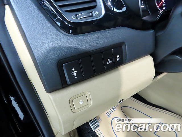 Kia All New Carnival Luxury, 2015 17
