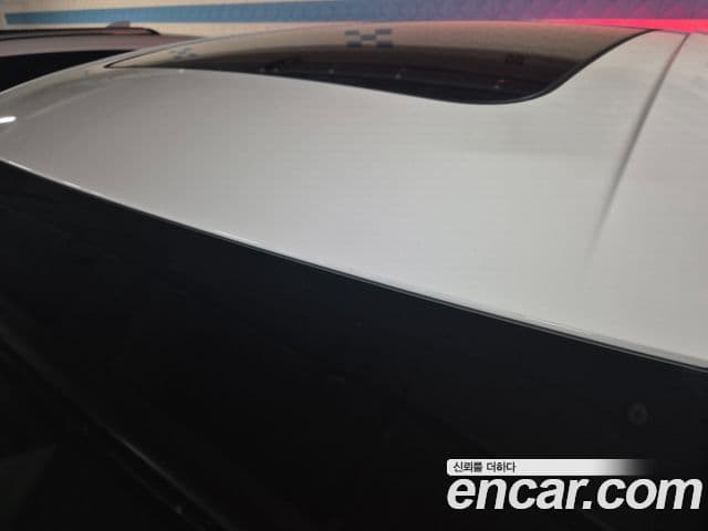 Porsche Macan EV 4S, 2025 10