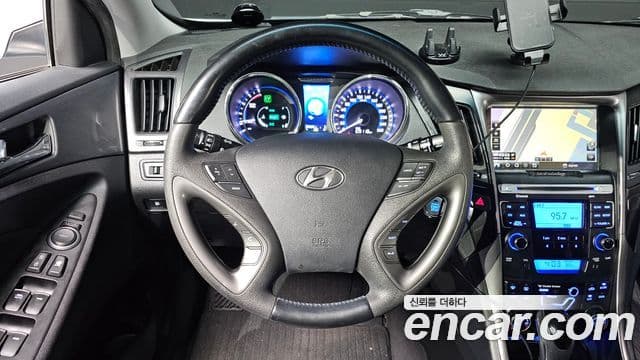 Hyundai Sonata гибрид Premier, 2012 16