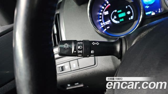 Hyundai Sonata гибрид Premier, 2012 17