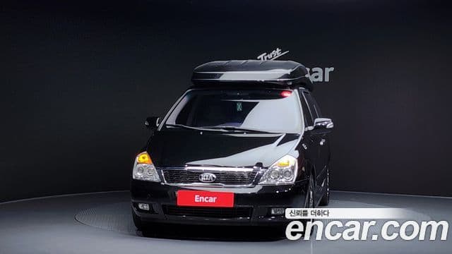 Kia Carnival R Premium, 2013 3