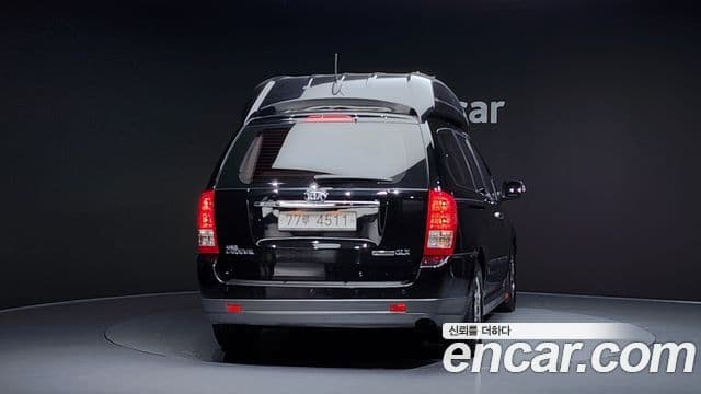 Kia Carnival R Premium, 2013 4