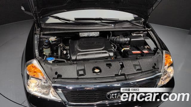 Kia Carnival R Premium, 2013 6