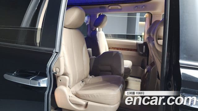 Kia Carnival R Premium, 2013 12