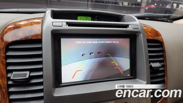 Kia Carnival R Premium, 2013 15