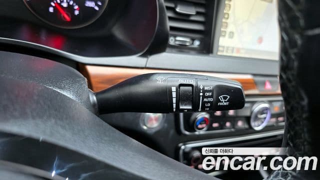 Kia All New K7 3.0 LPI Luxury (арендный автомобиль), 2016 19