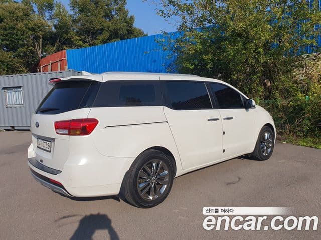 Kia All New Carnival Noblesse, 2016 8