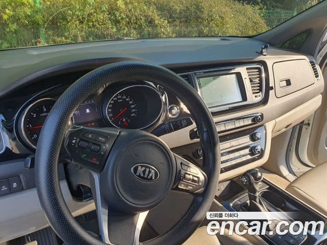 Kia All New Carnival Noblesse, 2016 14