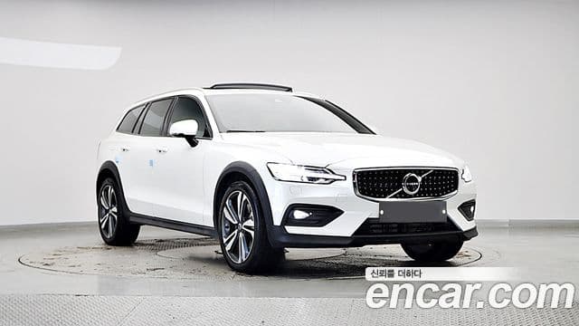 Volvo V60 Cross Country 2세대 B5 Pro AWD, 2021 3
