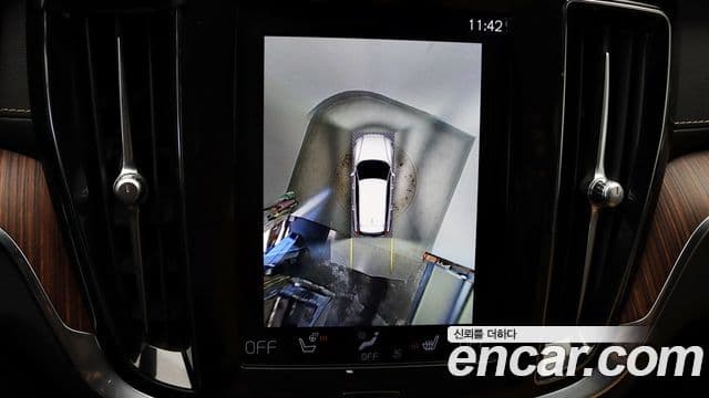 Volvo V60 Cross Country 2세대 B5 Pro AWD, 2021 19