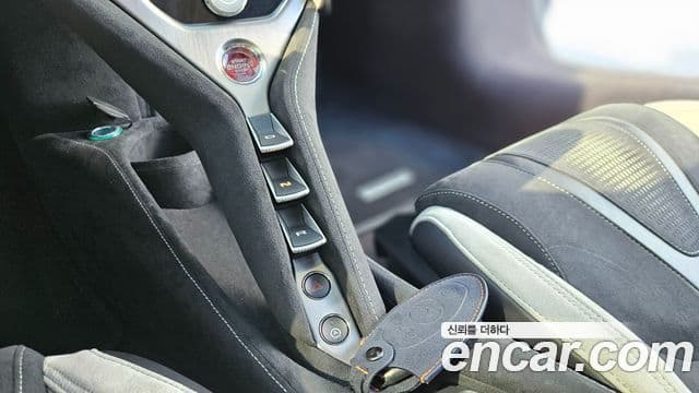 맥라렌 750S 4.0 Spyder, 2024 15