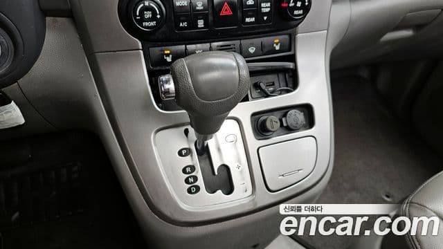 Kia Carnival R Premium, 2013 9