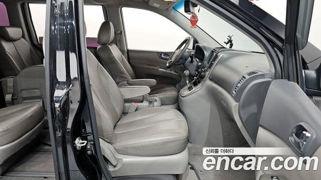 Kia Carnival R Premium, 2013 11