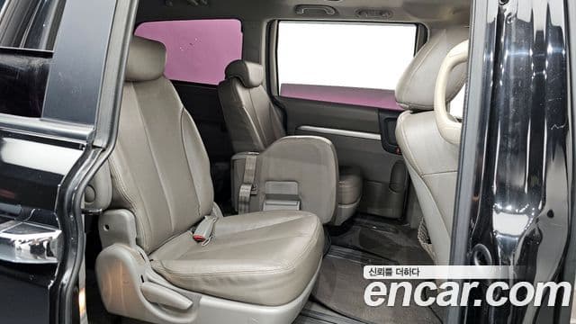 Kia Carnival R Premium, 2013 12