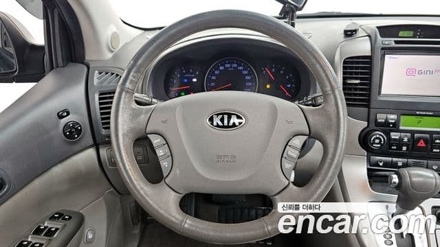 Kia Carnival R Premium, 2013 13