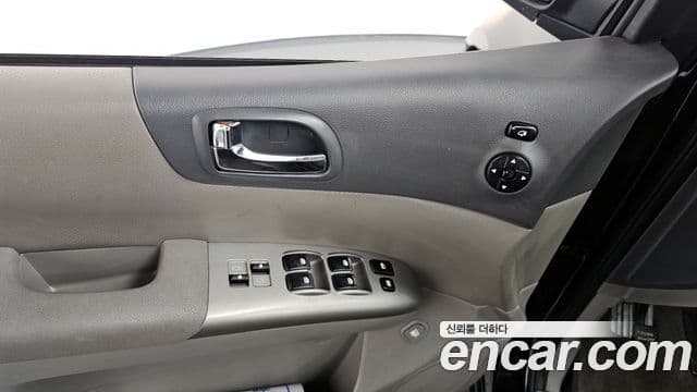 Kia Carnival R Premium, 2013 16