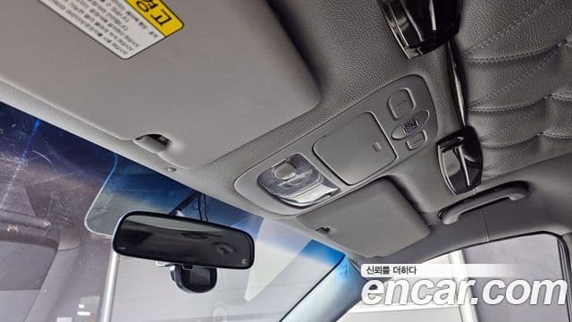 Kia Carnival R люксовая версия, 2012 18