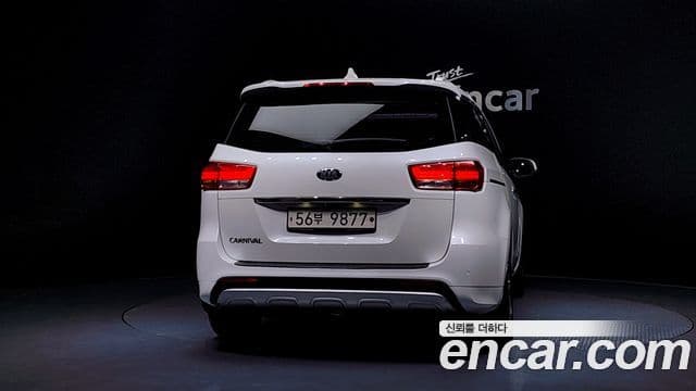 Kia All New Carnival Prestige, 2016 4