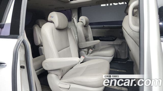 Kia All New Carnival Prestige, 2016 12