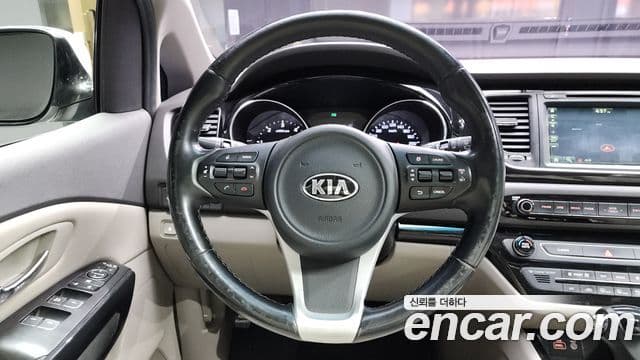 Kia All New Carnival Prestige, 2016 13