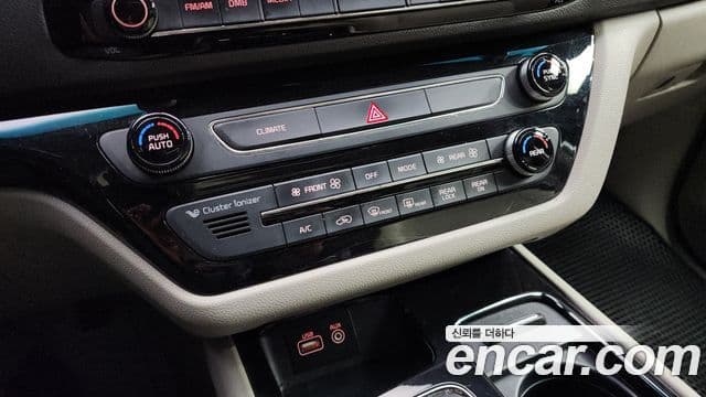 Kia All New Carnival Prestige, 2016 16