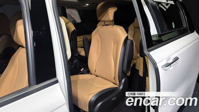 Kia Carnival 4세대 Signature, 2021 11