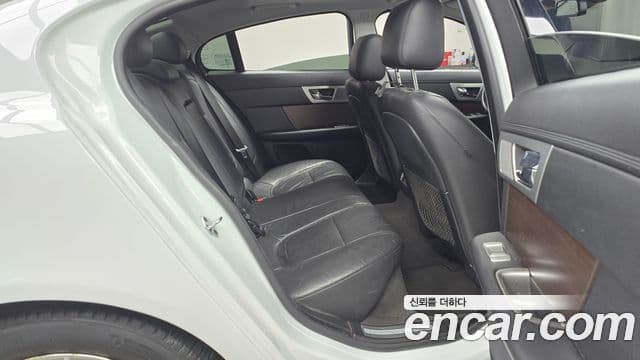 Jaguar New XF X250, 2015 12