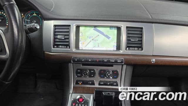 Jaguar New XF X250, 2015 14