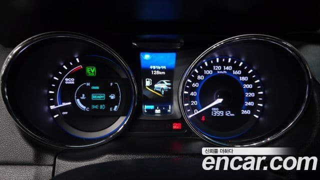 Hyundai Sonata гибрид Modern, 2014 8