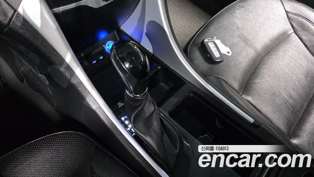 Hyundai Sonata гибрид Modern, 2014 9