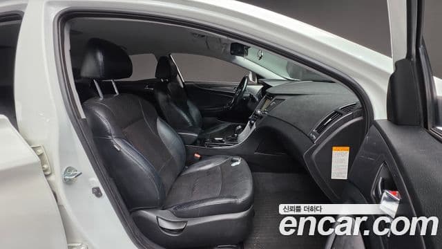 Hyundai Sonata гибрид Modern, 2014 10