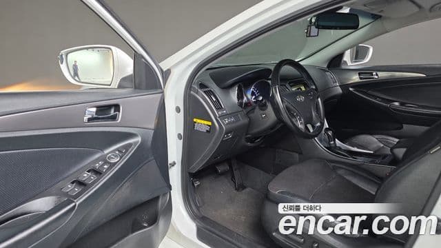 Hyundai Sonata гибрид Modern, 2014 11