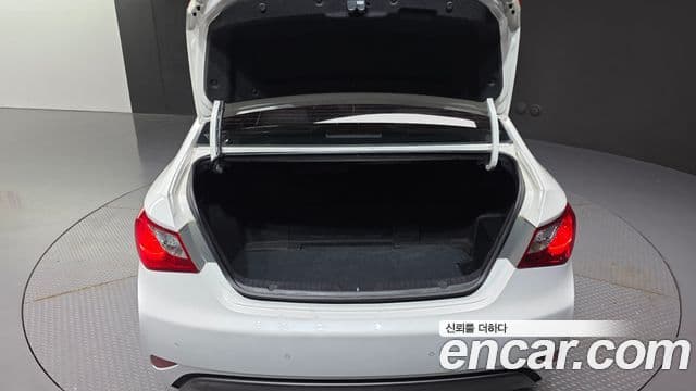 Hyundai Sonata гибрид Modern, 2014 20