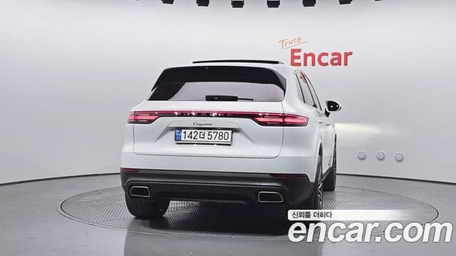Porsche Cayenne (PO536), 2020 4