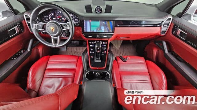 Porsche Cayenne (PO536), 2020 7