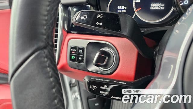 Porsche Cayenne (PO536), 2020 15