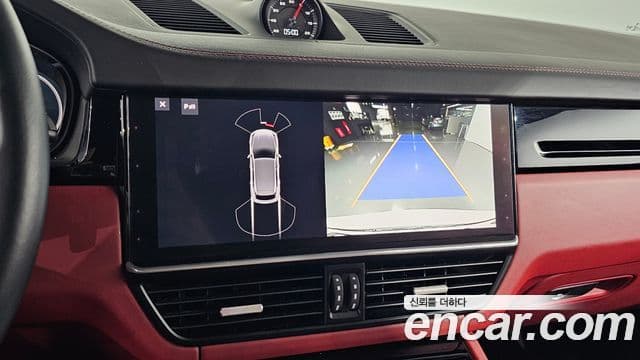 Porsche Cayenne (PO536), 2020 18