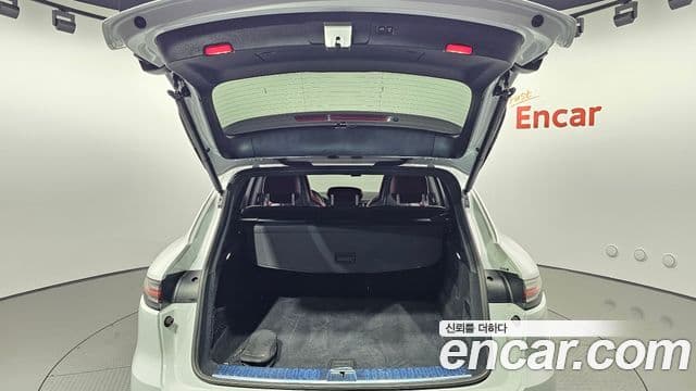 Porsche Cayenne (PO536), 2020 20