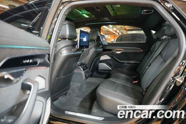 Audi A8 (D5) 55 TFSI Quattro Premium LWB, 2023 11