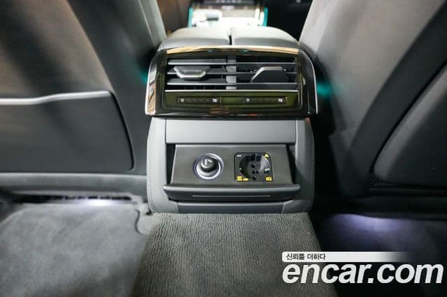 Audi A8 (D5) 55 TFSI Quattro Premium LWB, 2023 13