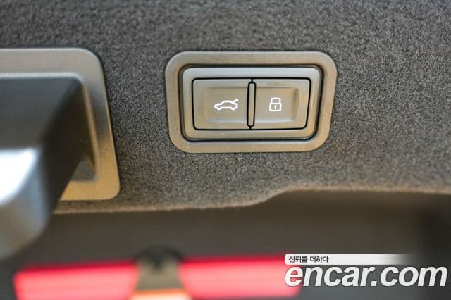 Audi A8 (D5) 55 TFSI Quattro Premium LWB, 2023 19